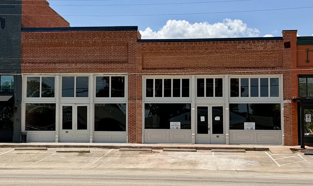 204 S Main St, Aubrey, TX 76227
